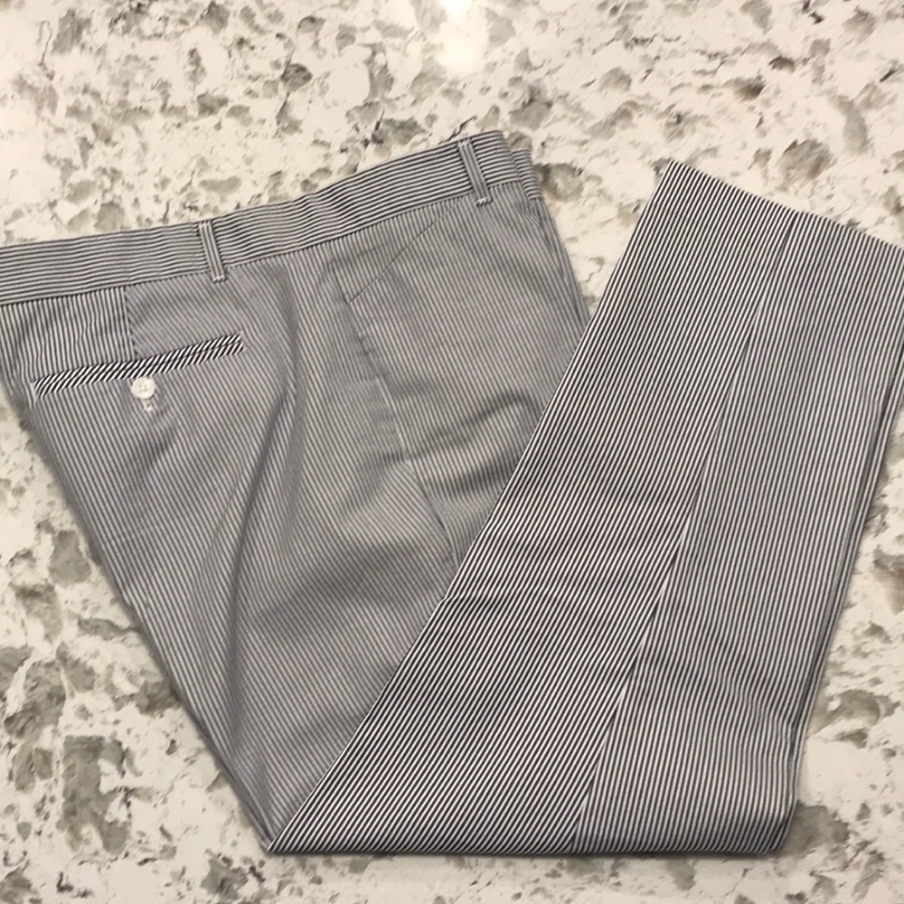 Gap Slim Cropped pant. Women’s 12 stretch.